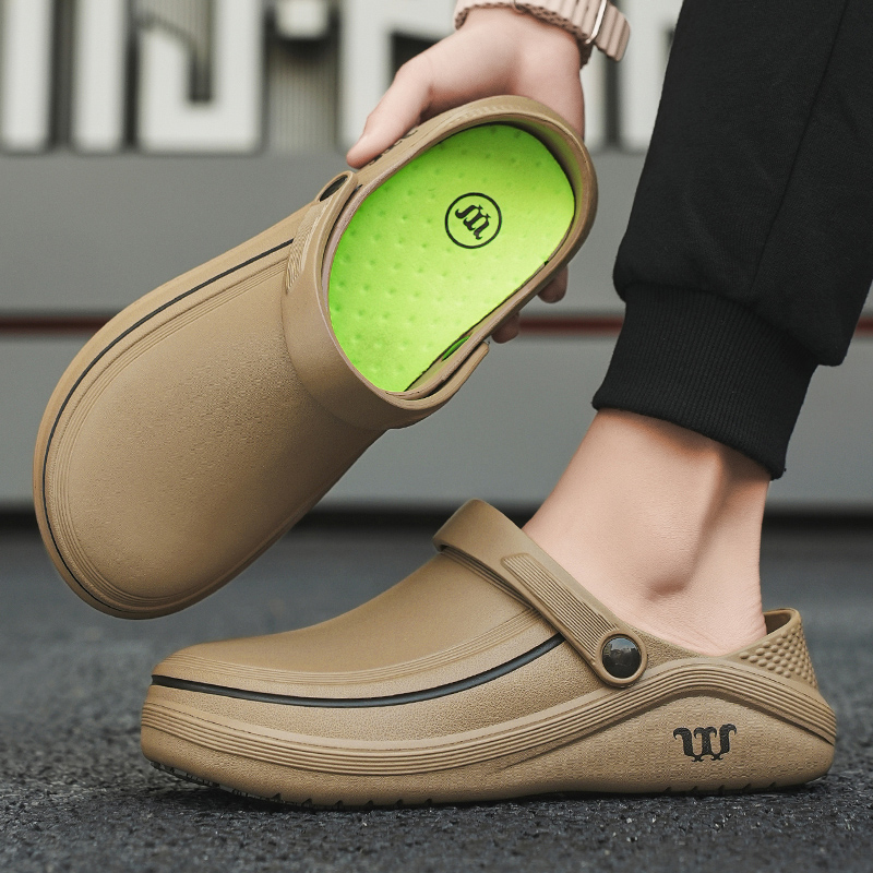 A Pair of Men's Casual Shoes,  - Kitchen Gadgets For Men 评论和价格